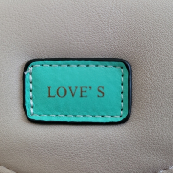 Love Cream and Green Women's Wallet - Picture 5 of 7